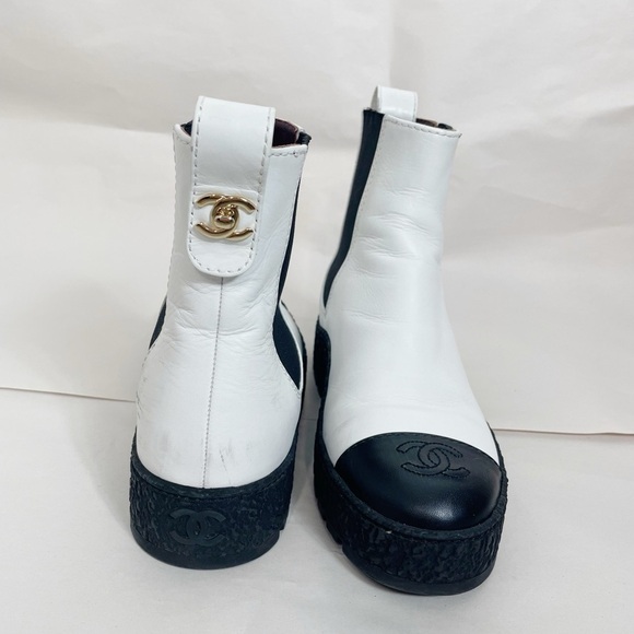 CHANEL Calfskin Cap Toe CC Turn lock Ankle Boots - Picture 1 of 10
